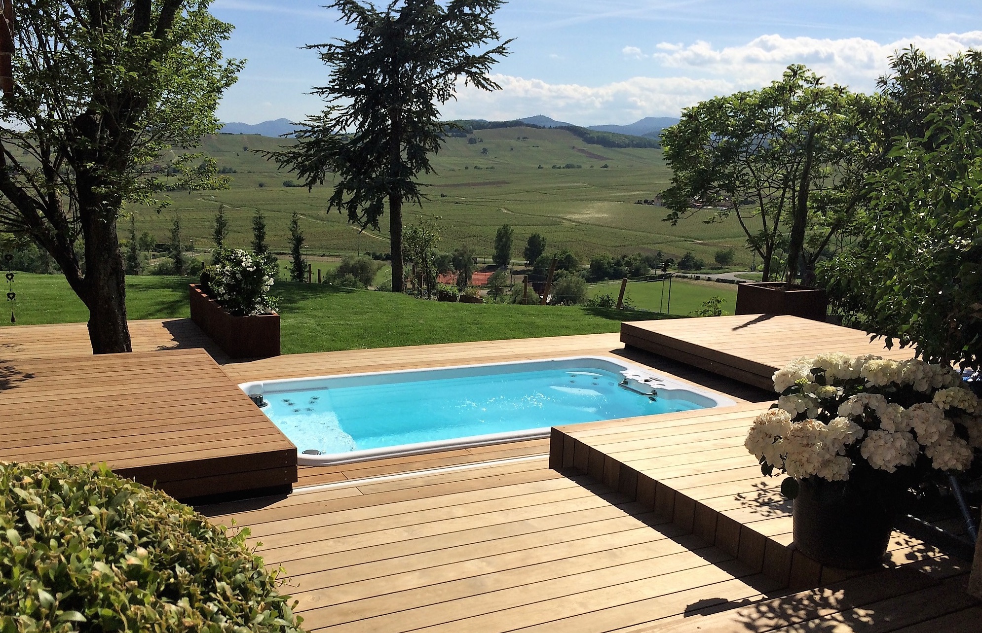 Vous hésitez entre une piscine ou un spa? Découvrez la M&#8217;Water ! Colmar 3