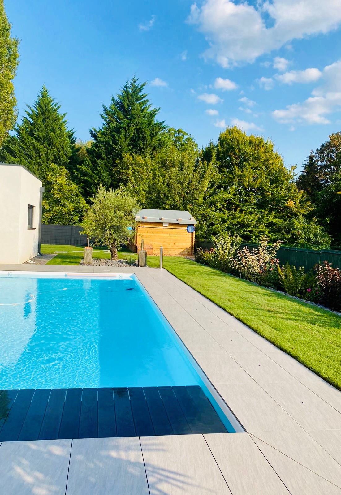 Aménagement autour d&#8217;une piscine à Muntzenheim Cernay