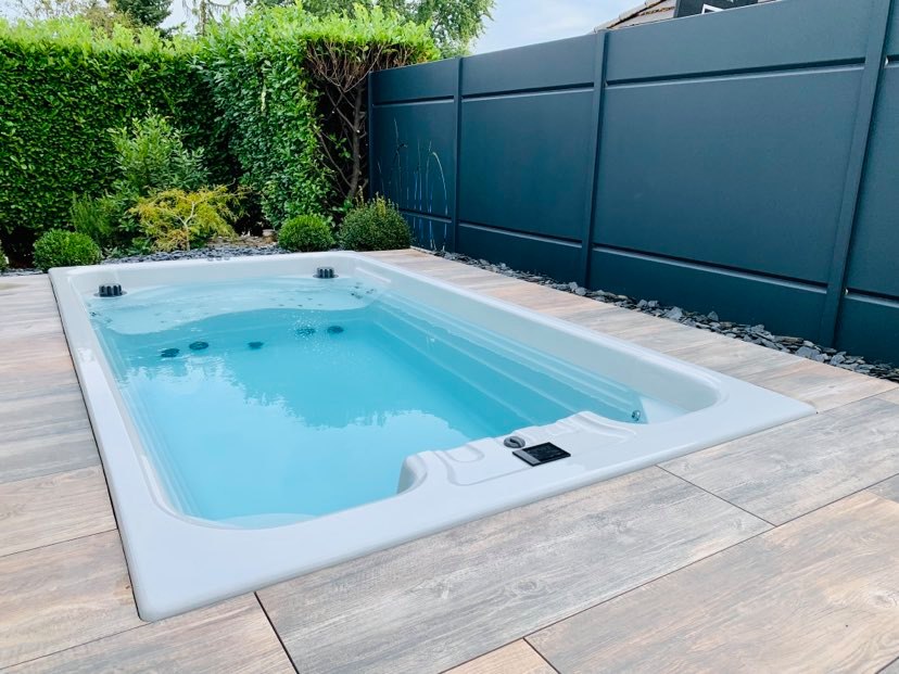 M&#8217;Water, concept mi- piscine mi- spa installée près de Rouffach dans le Haut-Rhin Erstein