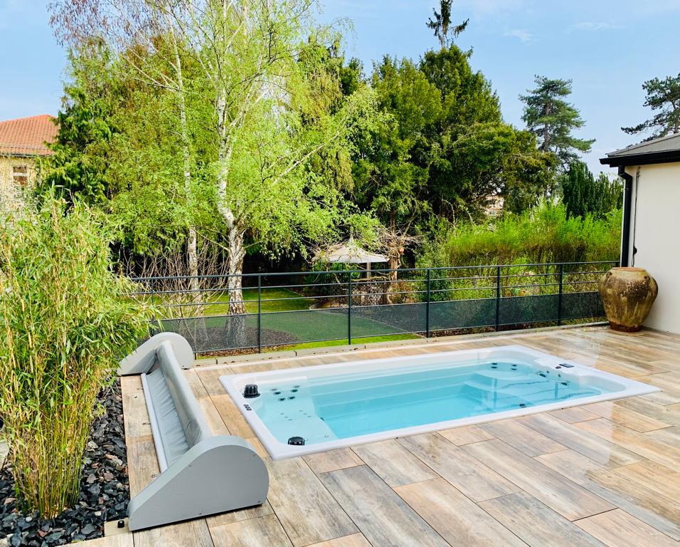 Piscine et son aménagement au cœur de Colmar Guebwiller