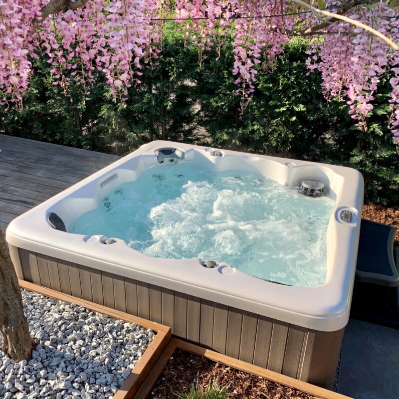 Concessionnaire Aquilus Spas : installation d&#8217;un large choix de spas haut de gamme sur Bennwihr et Colmar Rixheim