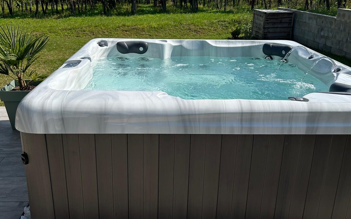 SPA EXTERIEUR JARDIN MAISON ALSACE MG CREATION 1200X750 | MG création Comment choisir un spa en Alsace ? Guebwiller