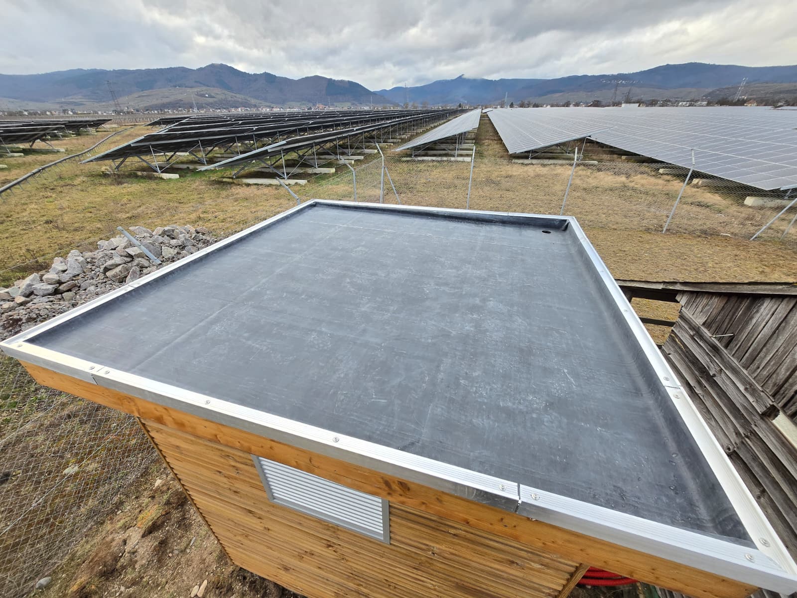 COUVERTURE ABRI JARDIN MGCREATION COLMAR | MG création Installation d’un abri de jardin à Colmar Cernay 4