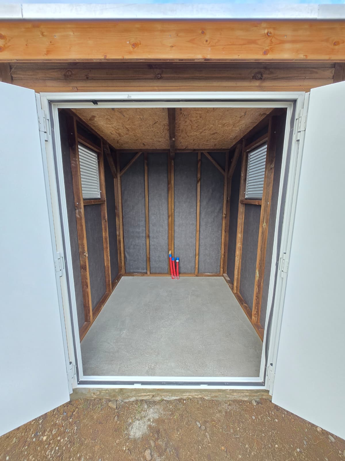 INSTALLATION ABRI JARDIN VUE INTERIEUR MGCREATION COLMAR | MG création Installation d’un abri de jardin à Colmar Guebwiller 11