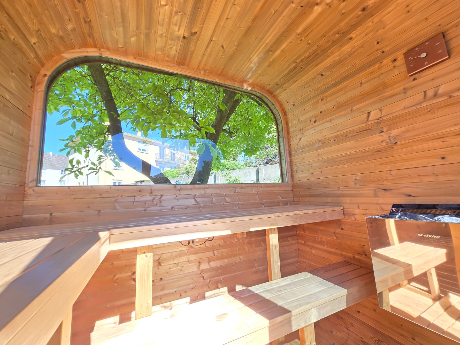 Installation d&rsquo;un sauna Forest &agrave; Colmar | MG Cr&eacute;ation S&eacute;lestat