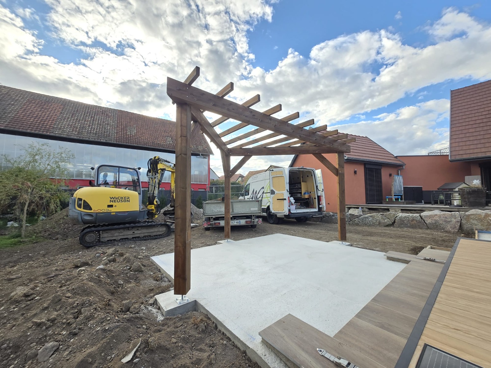 PERGOLA BOIS TRIANGULAIRE WIDENSOLEN MG CREATION | MG création Pergolas bois près de Colmar : Une réalisation MG Création Guebwiller 11